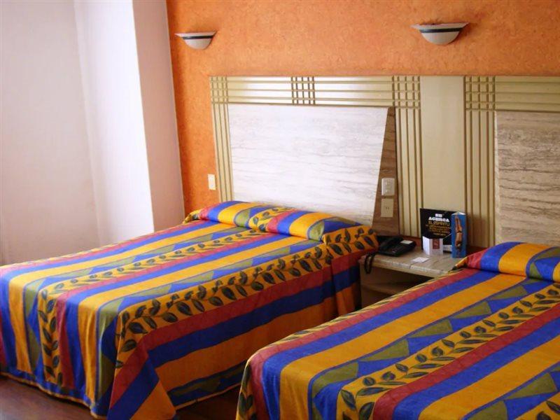 Hotel Cervantes Guadalajara Kültér fotó